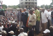Guinée: des milliers de personnes aux funérailles de manifestants de l’opposition