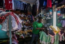 Les États-Unis suspendent les avantages commerciaux pour les vêtements rwandais