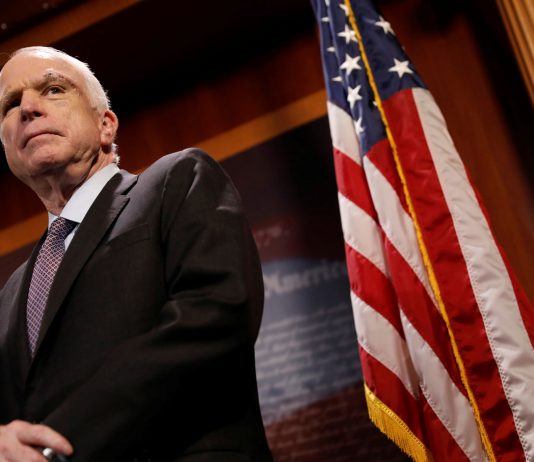 Etats-Unis: Le sénateur américain John McCain est mort