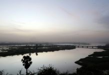 Frontière Niger-Benin: plus de 40 disparus dans un naufrage sur le Niger