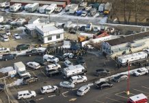 Etats-Unis: cinq morts dans la fusillade près de Chicago, le tireur abattu