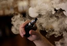Hausse « en flèche » du nombre de vapoteurs chez les jeunes Américains (gouvernement)
