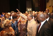 Guinée: Alpha Condé s’insurge contre la contrefaçon du pagne guinéen