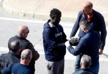 Deux guinéens parmi les jeunes Africains inculpés à Malte pour le détournement de l’Elhiblu 1