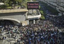 Algérie: les manifestants en masse dans les rues d’Alger