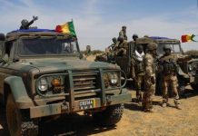 Mali: « lourd bilan » après l’attaque d’un camp de l’armée par des jihadistes présumés