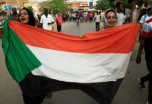 Soudan: célébrations après un accord de transition entre militaires et contestataires