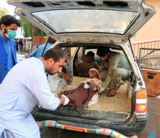 Attentat dans une mosquée en Afghanistan: au moins 62 morts