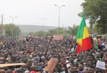 Mali: les contestataires exigent la démission du chef de l’Etat