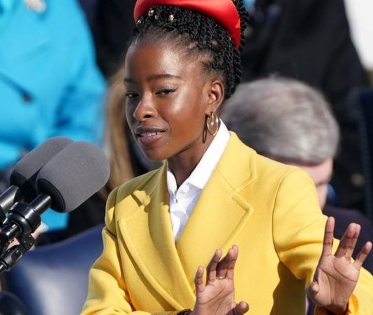 Amanda Gorman: à la découverte de la poétesse de l’investiture de Joe Biden