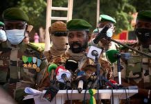 Mali: «Coup d’État inacceptable» pour l’UE, prête à prendre «des sanctions ciblées»