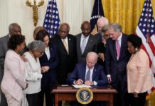 Etats-Unis: Joe Biden promulgue une loi établissant un jour férié pour marquer la fin de l’esclavage