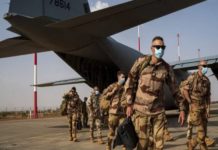 La France commencera à fermer des bases militaires au Mali au second semestre 2021