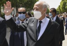 Tunisie:Le président garde les pleins pouvoirs