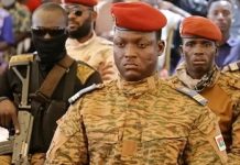 Remaniement ministériel au Burkina, le nombre de ministères réduit de de 24 à 22.