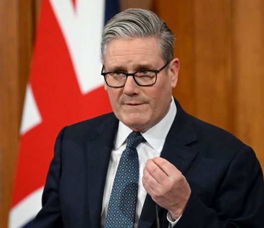 Le Premier ministre britannique rejette la demande de Donald Trump