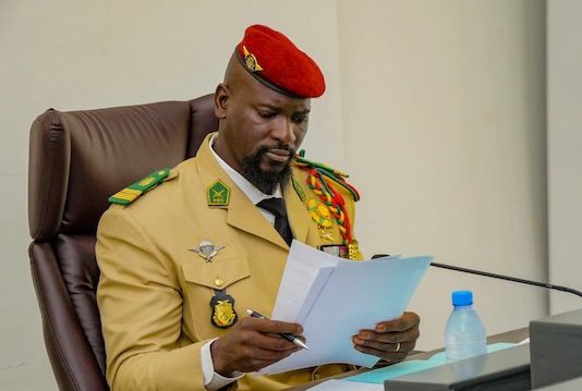 Guinée: la junte militaire reporte sine die le retour à la démocratie multipartite