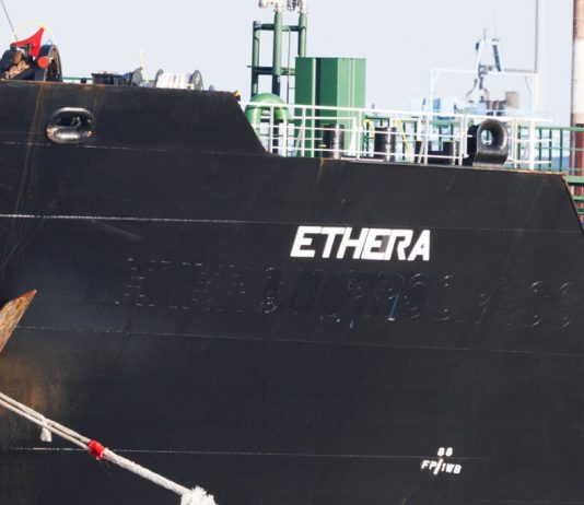 Flotte «fantôme»: un nouveau pétrolier sous pavillon guinéen saisi en Europe